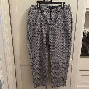Old Navy Women's Geometric Straight Leg Pants - Black and White
